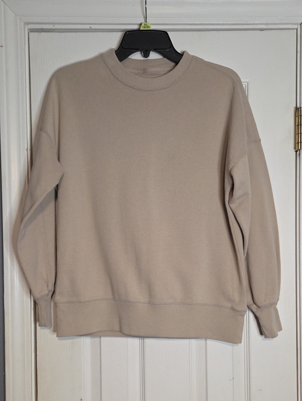 Abercrombie & Fitch Crewneck Sweatshirt in Light Taupe